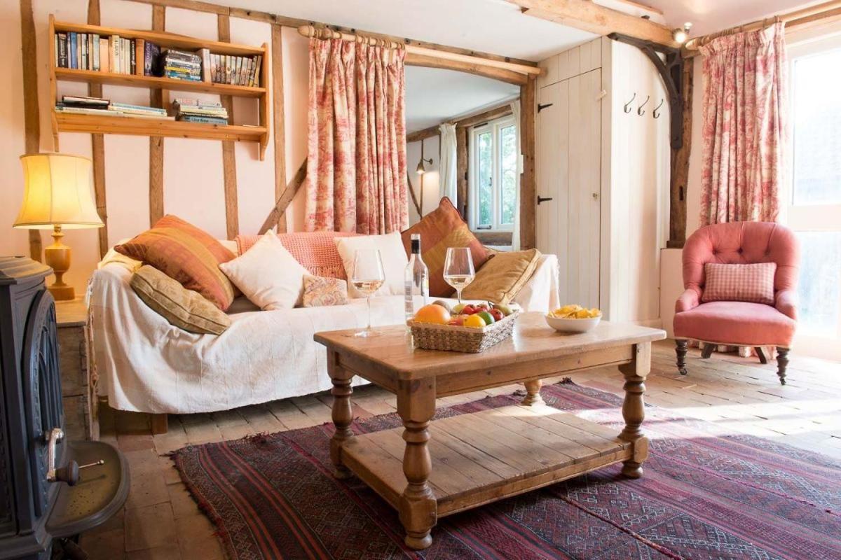 Bromans Barn A Beautiful Cottage By The Sea And Cudmore Nature Reserve West Mersea Exterior foto