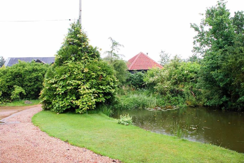 Bromans Barn A Beautiful Cottage By The Sea And Cudmore Nature Reserve West Mersea Exterior foto
